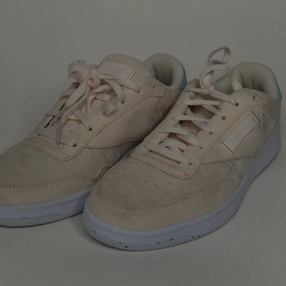 Reebok Reecyled Women's Sneakers Size 6 (NEW)